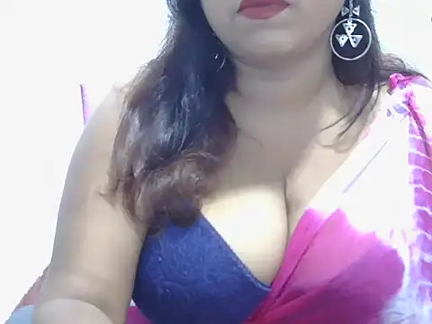ROSEE MERRYYYY online show from June 21, 2026, 10:07 am