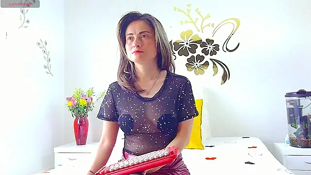 Snapshot of MarcelaFlores chatting on July 2, 2026, 3:07 pm MarcelaFlores online show from July 2, 2026, 3:07 pm
