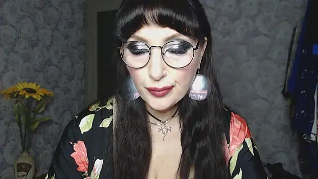 Snapshot of Aziza1 chatting on February 19, 2025, 7:05 pm Aziza1 online show from February 19, 2025, 7:05 pm