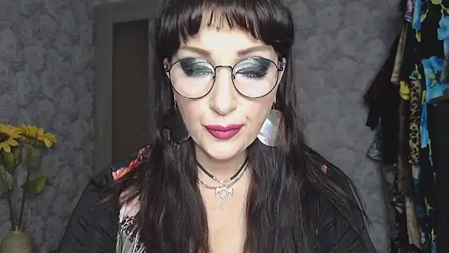 Snapshot of Aziza1 chatting on September 9, 2025, 3:11 pm Aziza1 online show from September 9, 2025, 3:11 pm