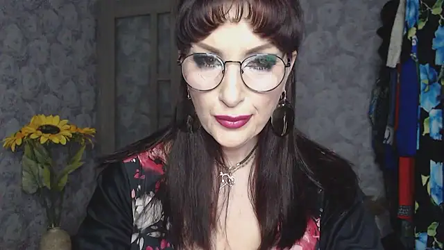 Snapshot of Aziza1 chatting on May 11, 2026, 2:23 pm Aziza1 online show from May 11, 2026, 2:23 pm