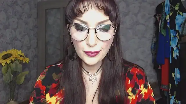 Snapshot of Aziza1 chatting on May 14, 2026, 2:02 pm Aziza1 online show from May 14, 2026, 2:02 pm