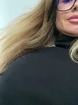 Etwas neugierig online show from December 17, 2024, 1:05 pm