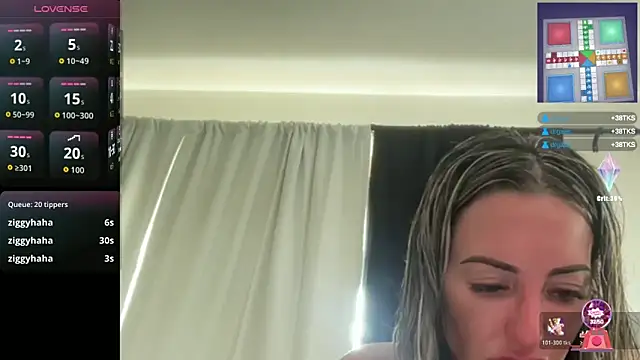 Snapshot of AmandaStarryNight chatting on May 10, 2026, 8:47 pm AmandaStarryNight online show from May 10, 2026, 8:47 pm
