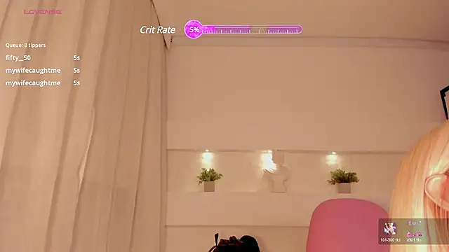 Snapshot of AshleyRoys chatting on February 14, 2025, 7:23 pm AshleyRoys online show from February 14, 2025, 7:23 pm