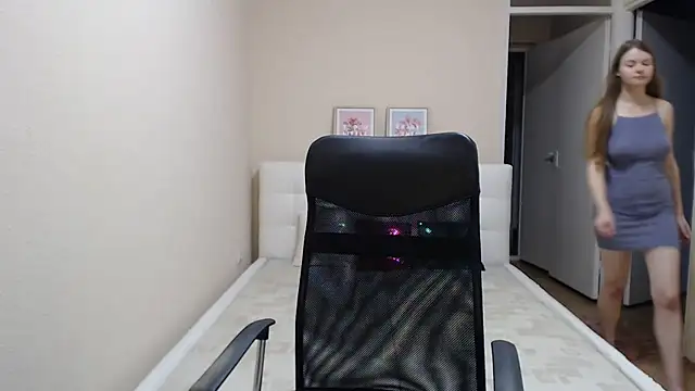 Snapshot of AnnaSweet18 chatting on September 12, 2025, 6:19 pm AnnaSweet18 online show from September 12, 2025, 6:19 pm