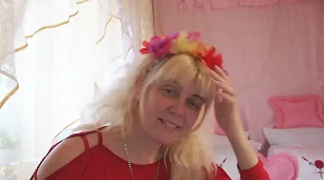 Snapshot of SunnySylvia chatting on February 6, 2025, 4:25 pm SunnySylvia online show from February 6, 2025, 4:25 pm