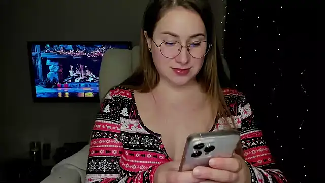 SeasonalSomeone online show from December 25, 2024, 1:30 pm