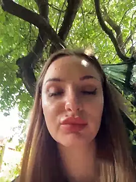 Snapshot of Night_dreams chatting on June 29, 2026, 9:37 am Night dreams online show from June 29, 2026, 9:37 am