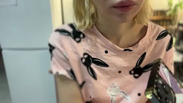 Snapshot of BowToYourWeakness chatting on December 28, 2024, 11:30 am BowToYourWeakness online show from December 28, 2024, 11:30 am