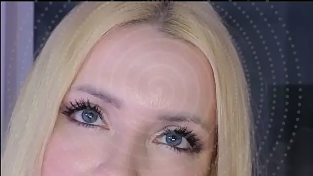 Snapshot of BowToYourWeakness chatting on November 24, 2025, 7:46 pm BowToYourWeakness online show from November 24, 2025, 7:46 pm