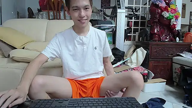 Snapshot of andrewooi chatting on February 15, 2025, 9:05 am andrewooi online show from February 15, 2025, 9:05 am