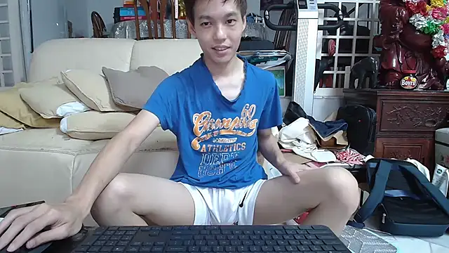 Snapshot of andrewooi chatting on February 22, 2025, 4:51 pm andrewooi online show from February 22, 2025, 4:51 pm