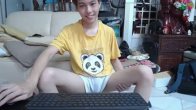 Snapshot of andrewooi chatting on March 2, 2025, 2:32 pm andrewooi online show from March 2, 2025, 2:32 pm