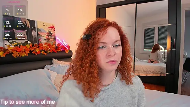 Snapshot of YammyPie chatting on October 18, 2025, 1:01 pm YammyPie online show from October 18, 2025, 1:01 pm