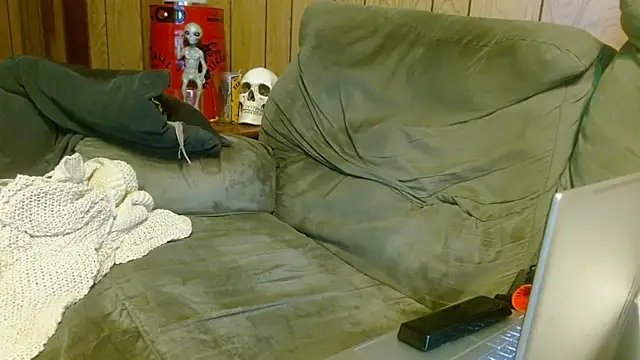 snickers1 online show from September 11, 2025, 2:44 am