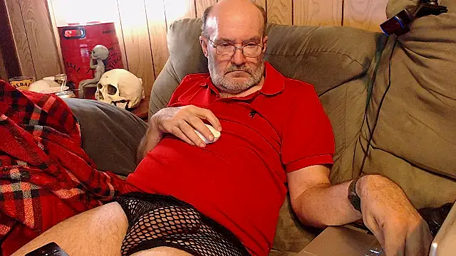 snickers1 online show from October 31, 2025, 12:11 am