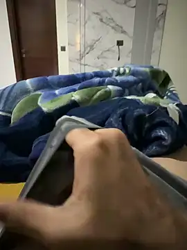 arju9699 online show from December 4, 2024, 5:44 pm