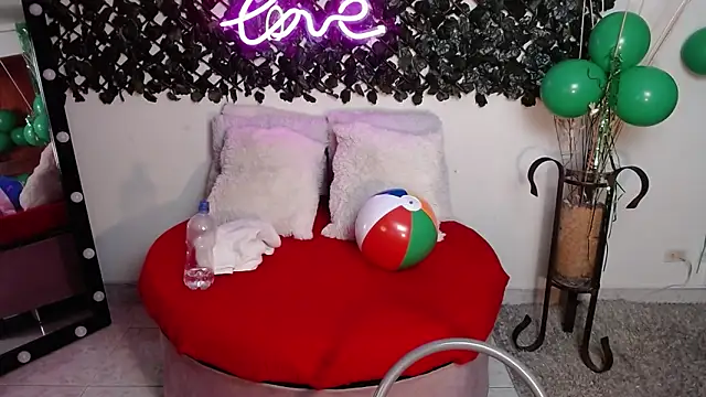 DestinyHills online show from March 18, 2025, 12:03 pm