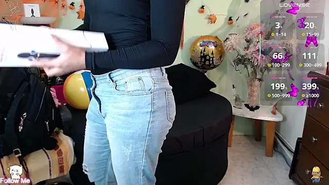 DestinyHills online show from October 15, 2025, 11:54 am