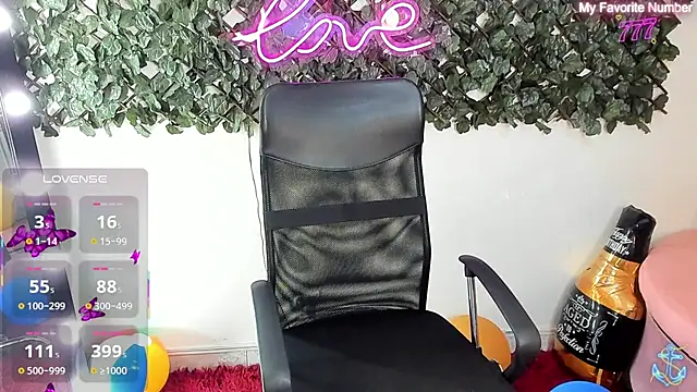 DestinyHills online show from July 4, 2026, 12:22 pm