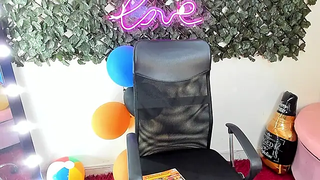DestinyHills online show from July 9, 2026, 11:58 am