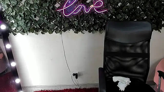 DestinyHills online show from July 16, 2026, 11:49 am