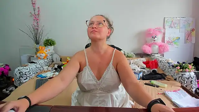 Snapshot of IamYourNarcotic chatting on June 4, 2026, 1:17 pm IamYourNarcotic online show from June 4, 2026, 1:17 pm