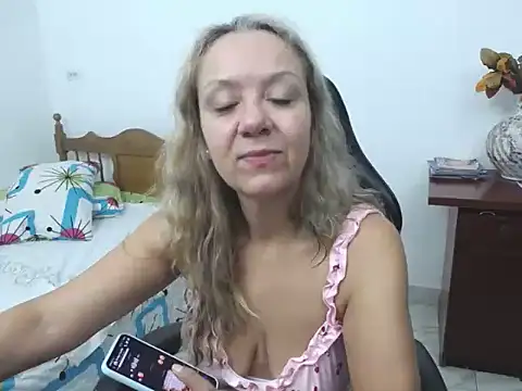 yeslluisa online show from July 30, 2026, 10:58 am