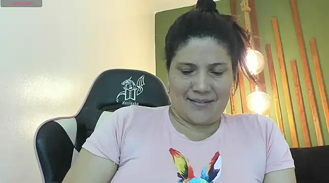 Snapshot of Sharloth_milf chatting on March 11, 2025, 3:56 pm Sharloth milf online show from March 11, 2025, 3:56 pm