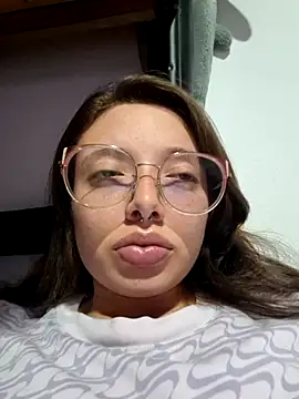 linda-schmidt online show from May 11, 2026, 2:39 am