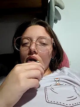 linda-schmidt online show from June 11, 2026, 3:26 am