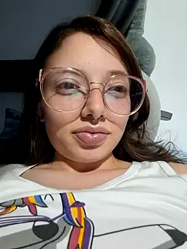 linda-schmidt online show from June 17, 2026, 3:53 am