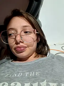 linda-schmidt online show from July 23, 2026, 3:37 am