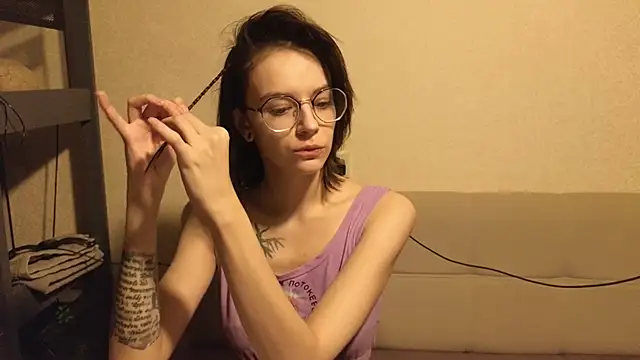 Snapshot of alyssa_sweet chatting on December 15, 2024, 4:48 pm alyssa sweet online show from December 15, 2024, 4:48 pm