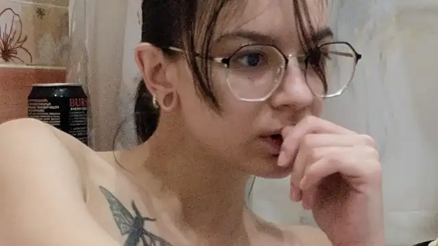 Snapshot of alyssa_sweet chatting on January 16, 2025, 1:58 am alyssa sweet online show from January 16, 2025, 1:58 am