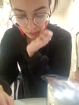 Snapshot of alyssa_sweet chatting on March 4, 2025, 8:35 am alyssa sweet online show from March 4, 2025, 8:35 am