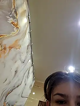 Snapshot of alyssa_sweet chatting on December 15, 2025, 7:01 am alyssa sweet online show from December 15, 2025, 7:01 am