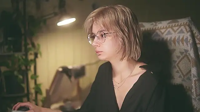 alyssa sweet online show from June 16, 2026, 4:48 am