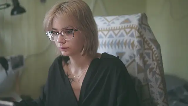 alyssa sweet online show from June 26, 2026, 5:45 am