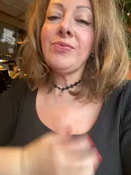 Snapshot of Alice_Sweetyyy chatting on March 2, 2025, 1:49 pm Alice Sweetyyy online show from March 2, 2025, 1:49 pm