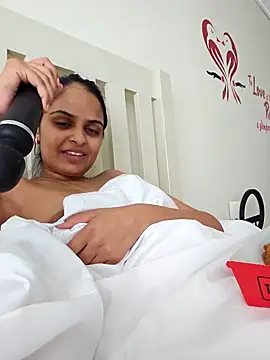 Snapshot of DirtySnowball69 chatting on December 10, 2024, 1:22 pm DirtySnowball69 online show from December 10, 2024, 1:22 pm