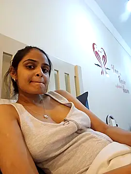 Snapshot of DirtySnowball69 chatting on December 31, 2024, 6:35 pm DirtySnowball69 online show from December 31, 2024, 6:35 pm