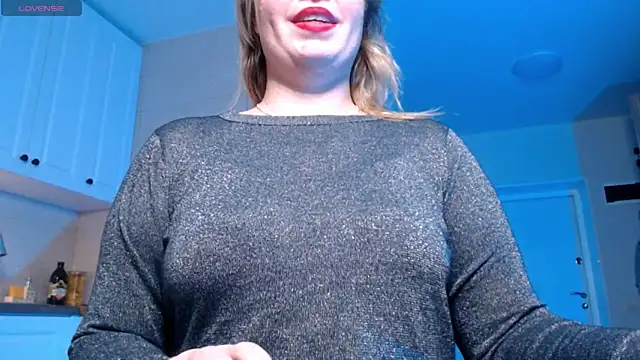 Snapshot of HotTiffani chatting on January 25, 2025, 4:35 pm HotTiffani online show from January 25, 2025, 4:35 pm