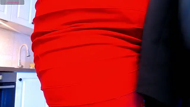 Snapshot of HotTiffani chatting on February 14, 2025, 8:52 am HotTiffani online show from February 14, 2025, 8:52 am