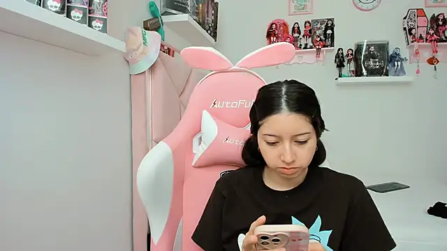 Snapshot of cherrycute chatting on December 3, 2024, 6:49 pm cherrycute online show from December 3, 2024, 6:49 pm