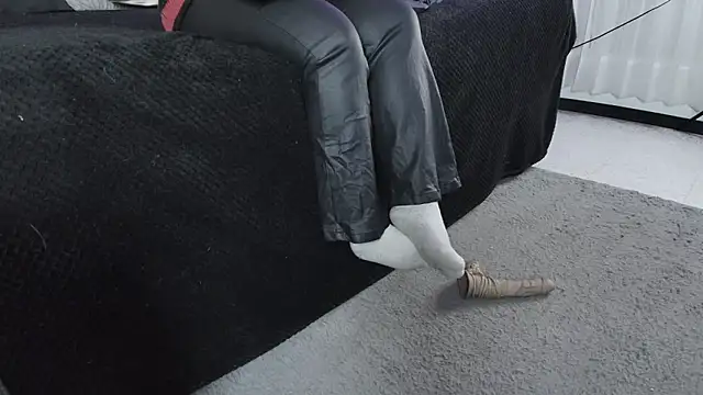  Jade 16 online show from January 14, 2026, 11:49 am