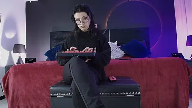  Jade 16 online show from May 1, 2026, 12:32 pm