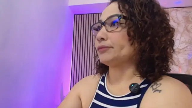 Snapshot of JuliRamirez chatting on May 29, 2026, 1:09 pm JuliRamirez online show from May 29, 2026, 1:09 pm