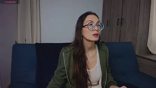Swetisabella01 online show from July 26, 2026, 8:49 pm